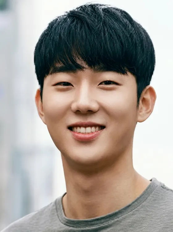 가상모델 #1424 얼굴 원본 16