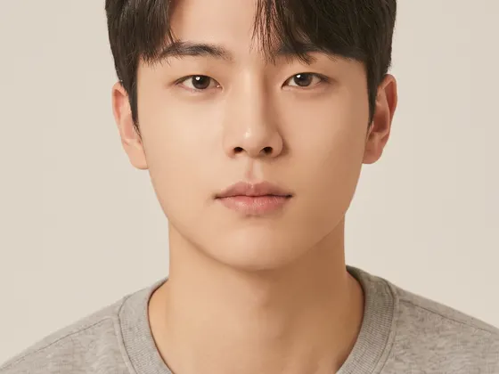 AI 광고컷 4:3